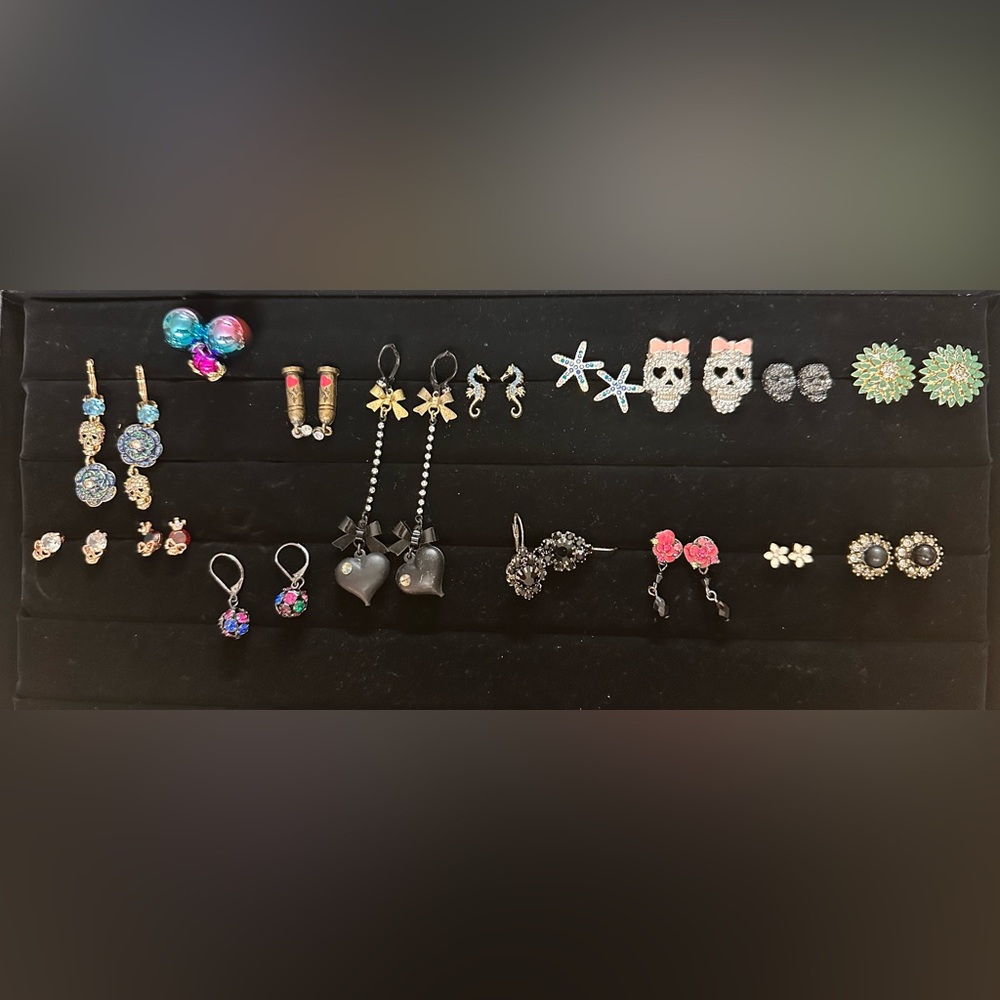 Bundle Of Betsey Johnson Earrings 16pairs!